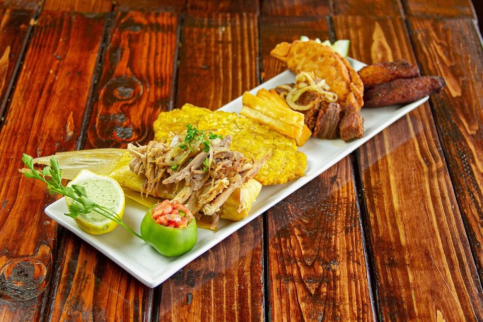 Trio De Tostones